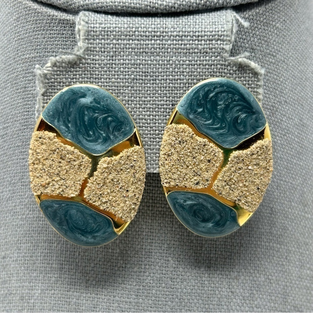 Vintage Oval Blue Swirl Enamel with Beige Sand Textured Stud Earrings Gold Tone